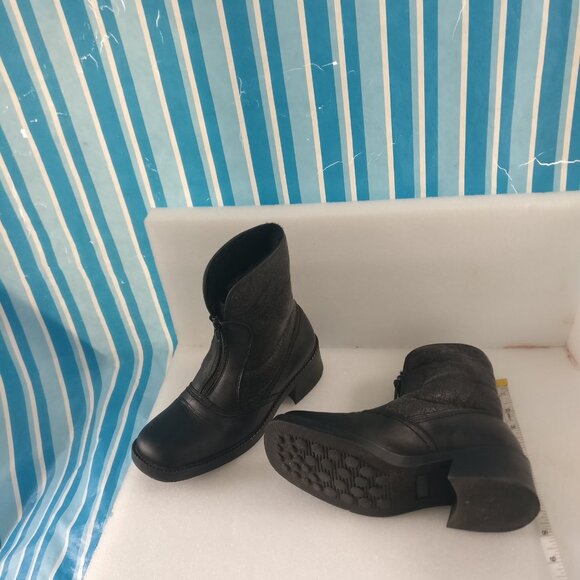 Vintage Genuine Real Leather Front zipper lined boot 6 made in canada - Picture 2 of 9